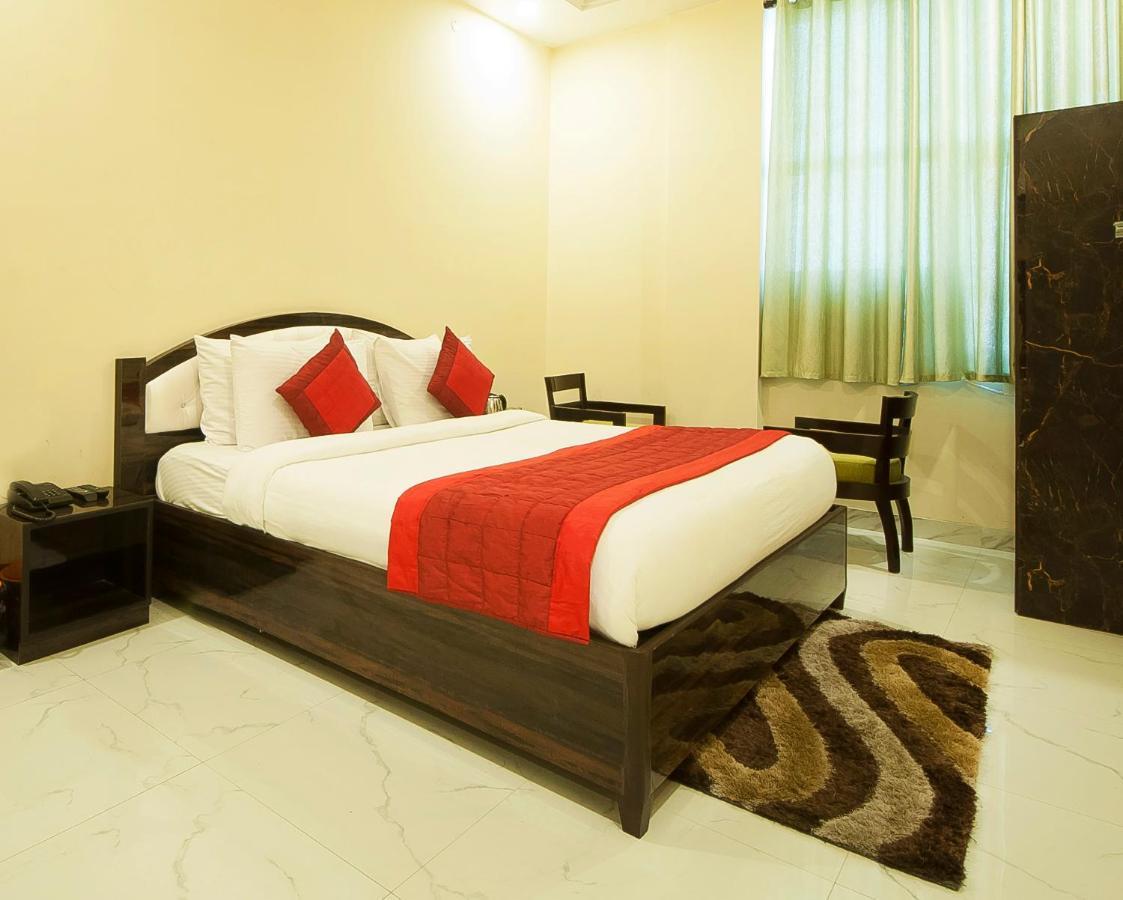 The Alpino Hotel New Delhi Eksteriør bilde