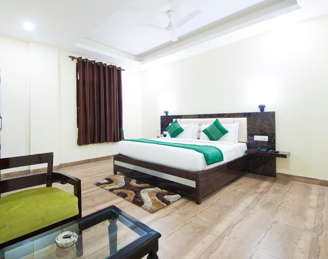 The Alpino Hotel New Delhi Eksteriør bilde