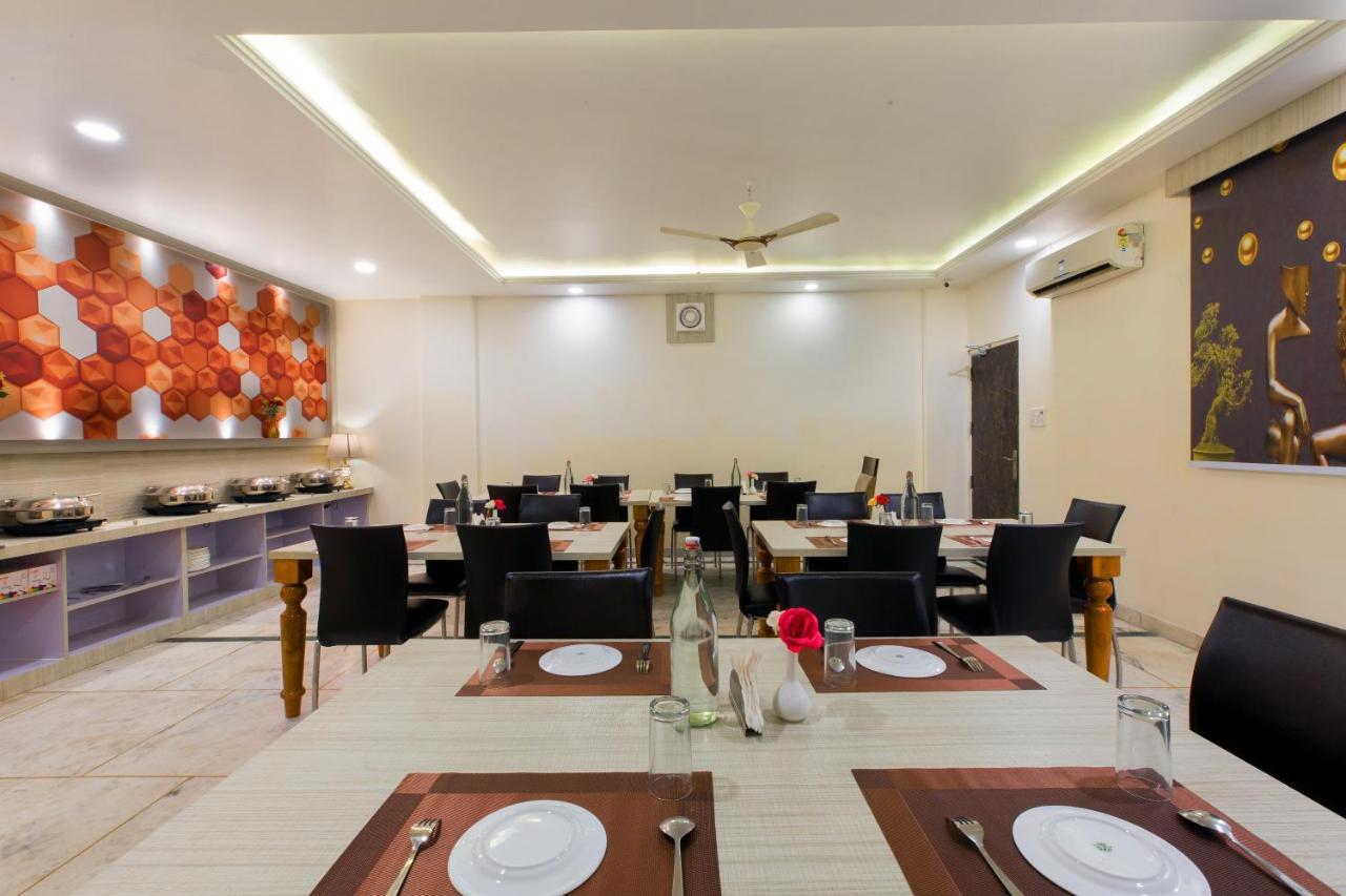 The Alpino Hotel New Delhi Eksteriør bilde