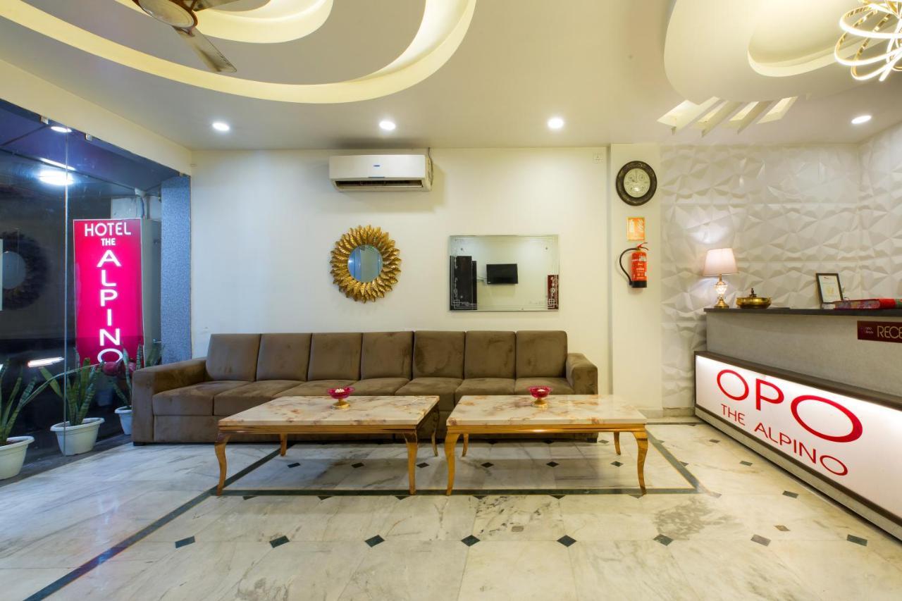 The Alpino Hotel New Delhi Eksteriør bilde