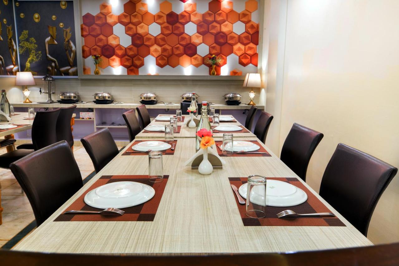 The Alpino Hotel New Delhi Eksteriør bilde