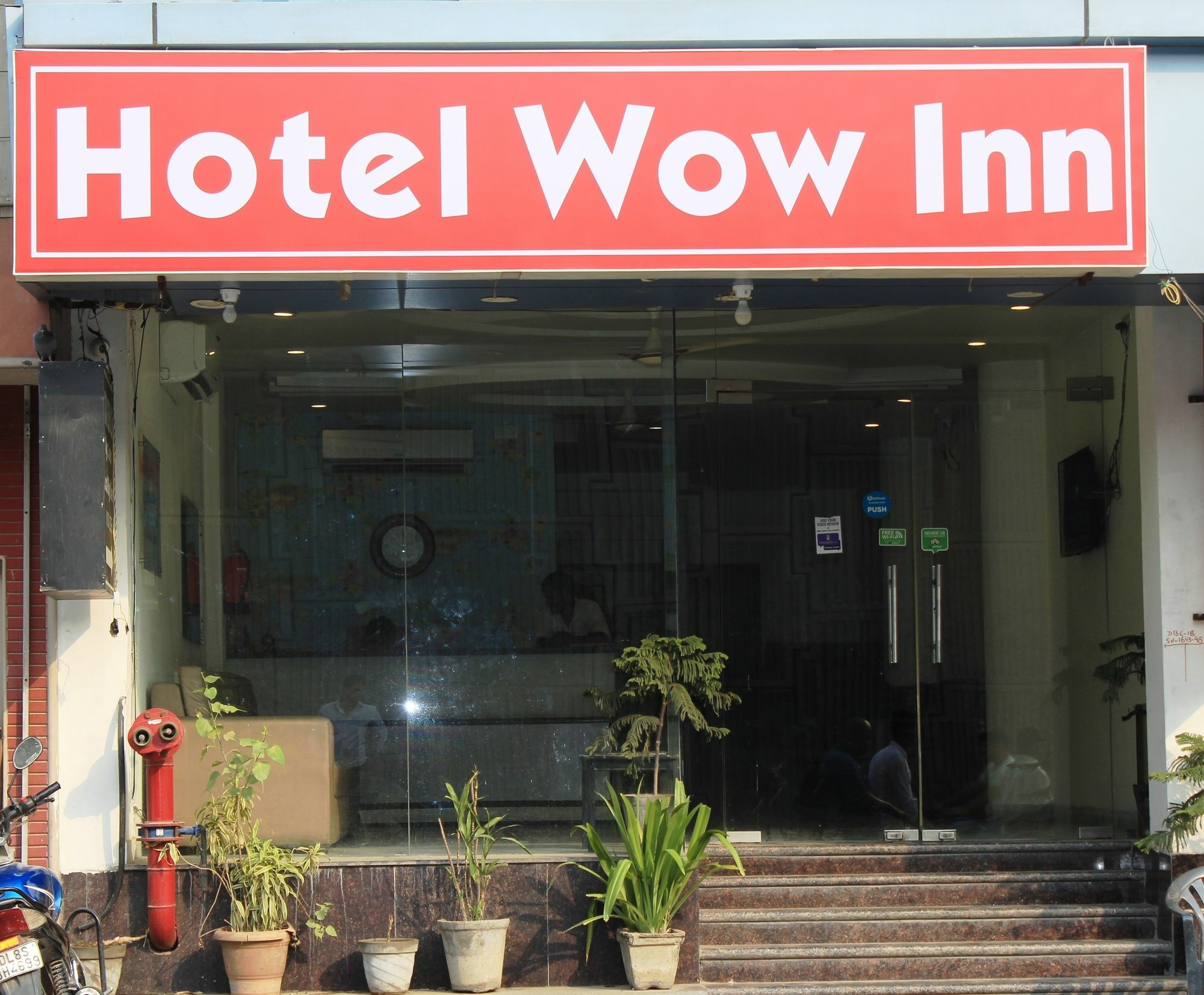 The Alpino Hotel New Delhi Eksteriør bilde