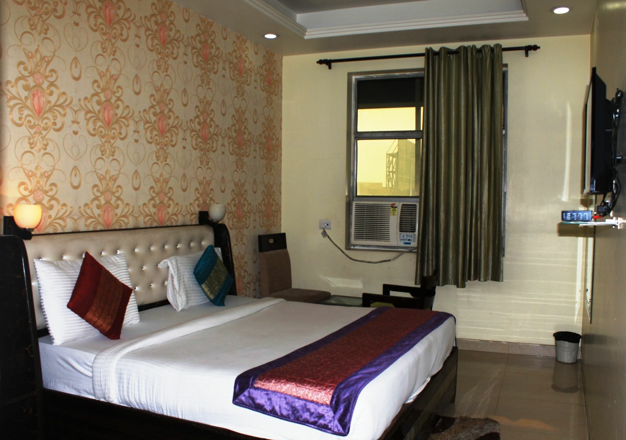 The Alpino Hotel New Delhi Eksteriør bilde