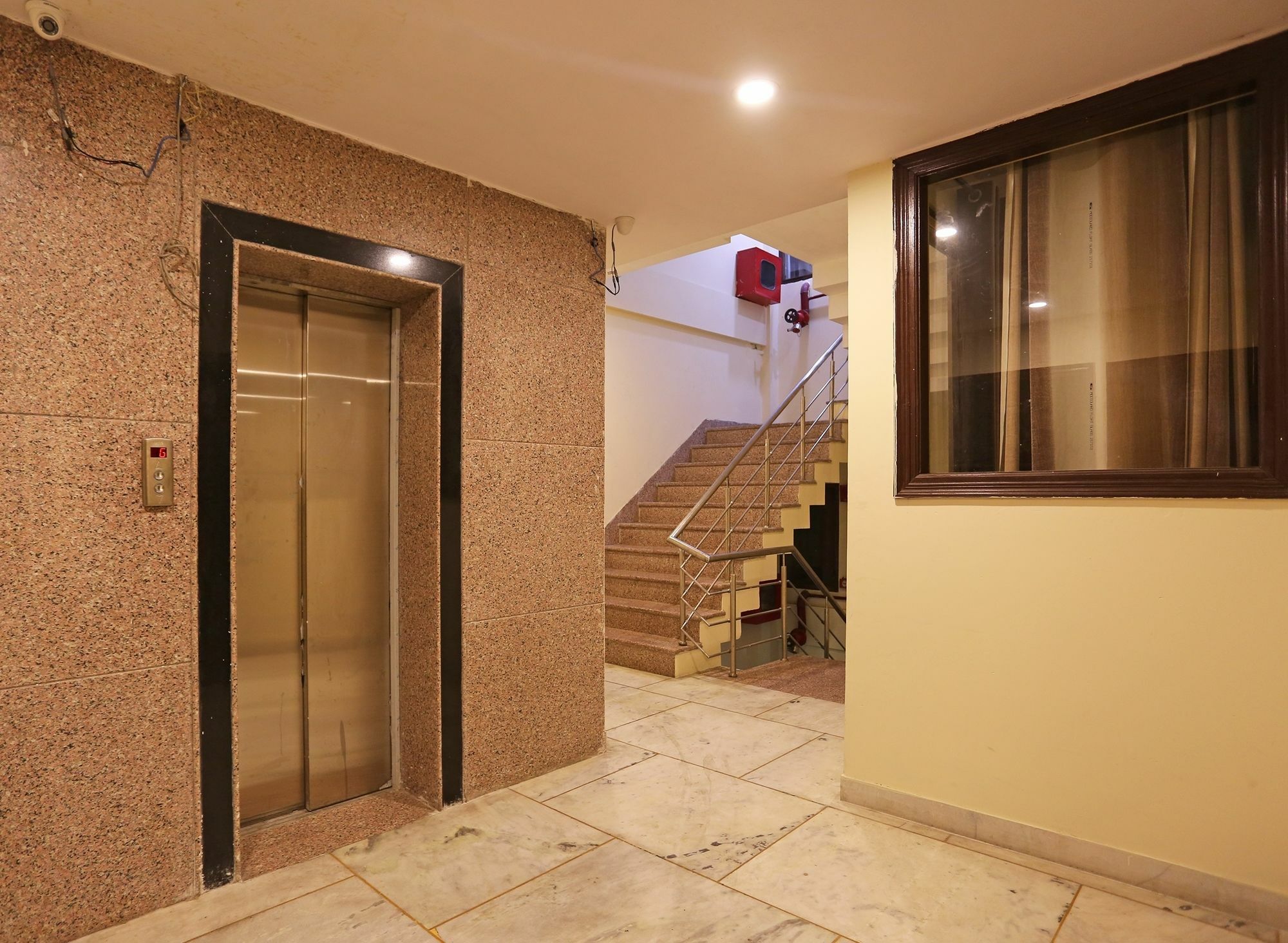 The Alpino Hotel New Delhi Eksteriør bilde